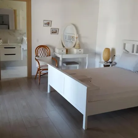 Kerasies Lejlighed *