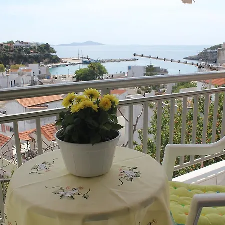 Kerasies Lejlighed *